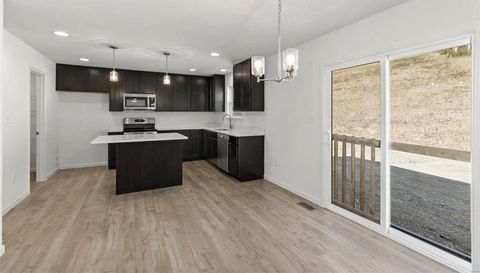 304 Winding Bluffs Court