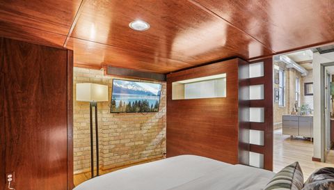 801 Washington Avenue N