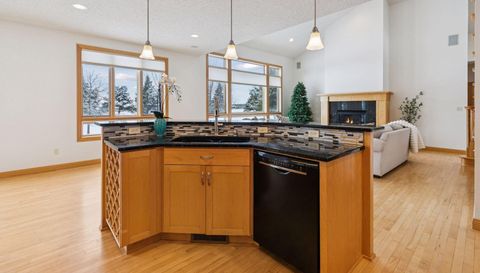 2728 Headland Court SW