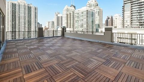 635 N Dearborn Street