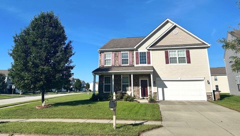 1935 Lakecrest Dr