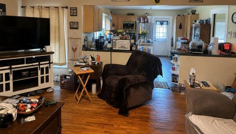 162 Brookfield-Lenox Rd