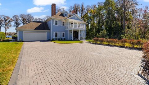 1006 Lake Cooper