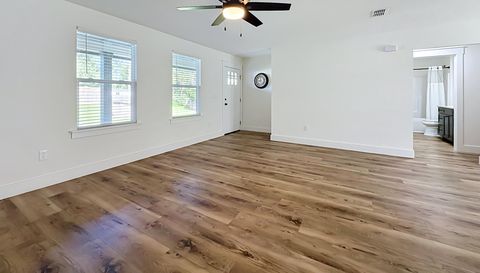 14217 Camelot Pl