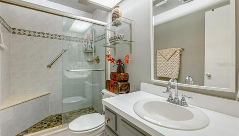 2 Vista Gardens