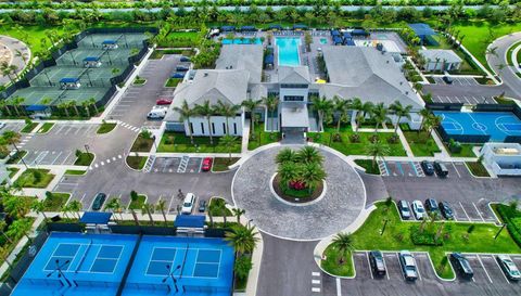 8299 Fishhawk Falls Court