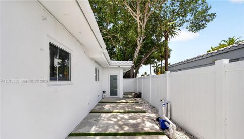 1619 Hollywood Blvd