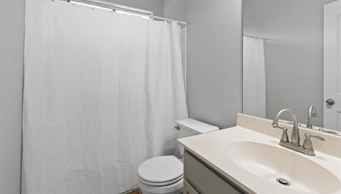 2240 Independence DR