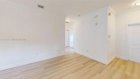 372 Ne 26th Pl
