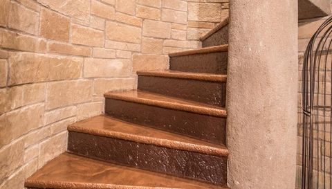 801 Pine Cone Trail N