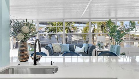 1015 SPINDLE PALM WAY