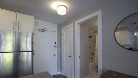 70 W Burton Pl