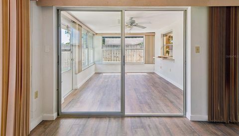 7234 LINCOLN PARK LN