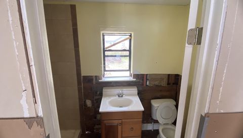 4605 Dakota St