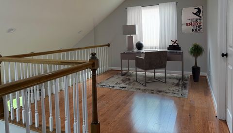2528 Treetop Ln