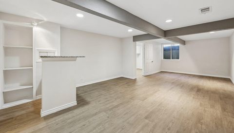 6833 Parkwood Dr