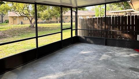 725 NorthLake Blvd