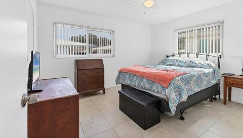 1815 ROXANE WAY