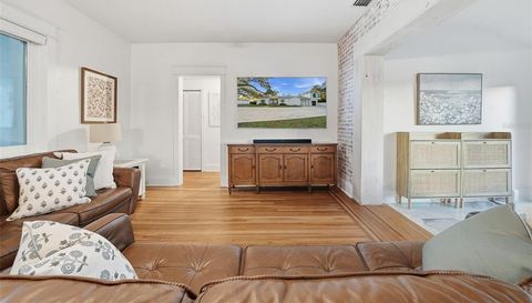 344 W RIO VISTA COURT