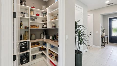 10004 Coral Shore Dr