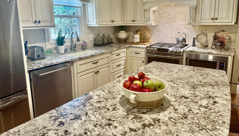 3294 Fox Hunt Trail NW