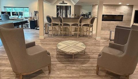 6N274 W Ridgewood Ln