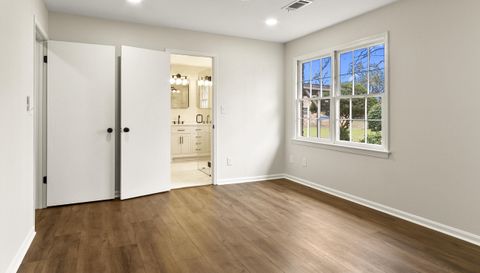 1148 Independence Dr