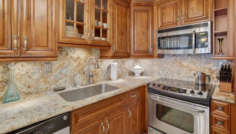 1000 Parkview Dr