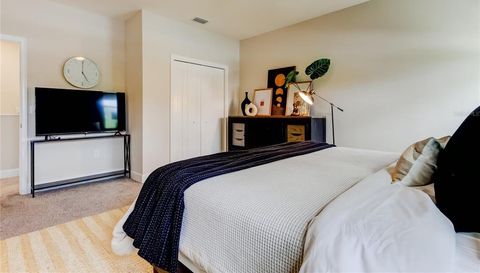 204 N MANHATTAN AVENUE