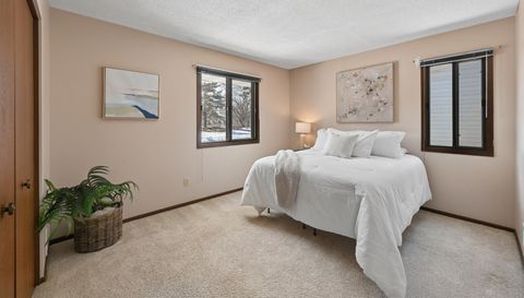 9313 Ranchview Lane N