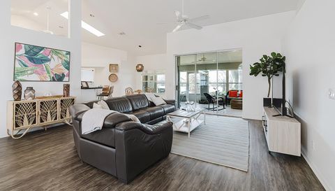 240 N Country Club Dr