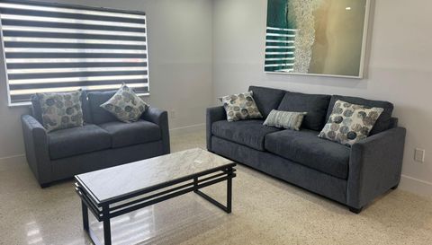 2231 Isle Of Pines Ave