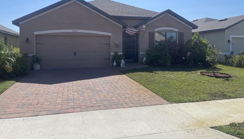 939 Remington Green Dr SE