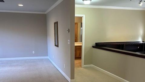 209 Falcon Crest Way