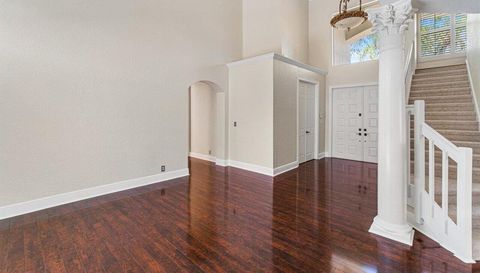 6135 Vista Linda Lane