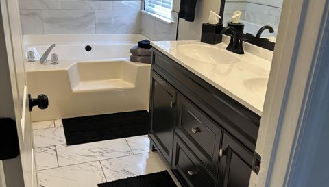 4936 Windsor Downs Dr