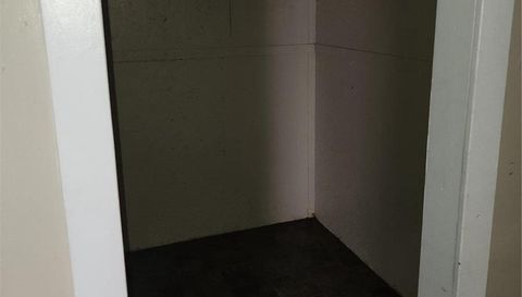 905 East Washing Street