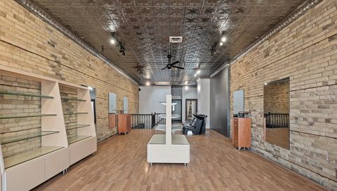 214 N Chestnut Street