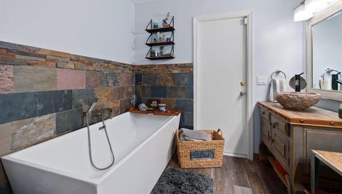 9034 Gardens Glen Circle