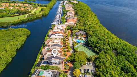 6124 Paradise Point Dr