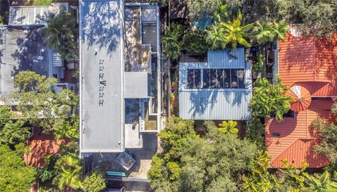 2496 - 2490 Abaco Avenue