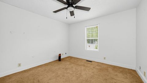 3020 Woodridge Ct