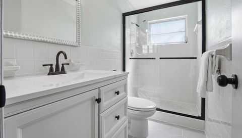 2257 World Pkwy Blvd W