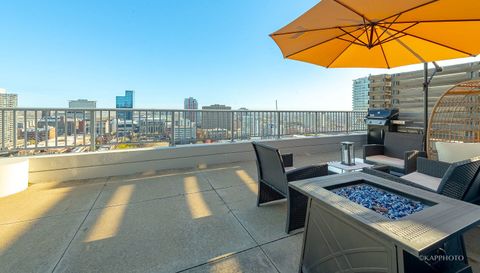 1600 S Prairie Avenue