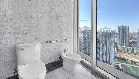 200 Biscayne Boulevard Way