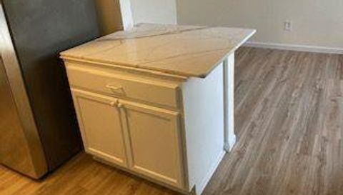 6839 Silver Star Dr
