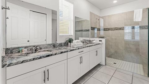 2009 TROPICAL PALMS CIRCLE