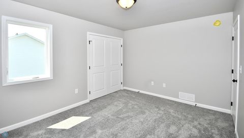 2387 Eagle Valley Drive S