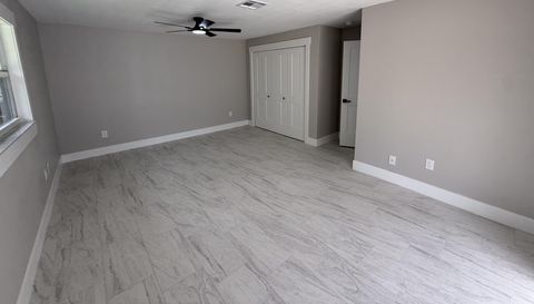 2122 SE 13th Terrace