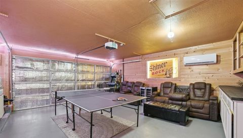 1609 Mesquite LN